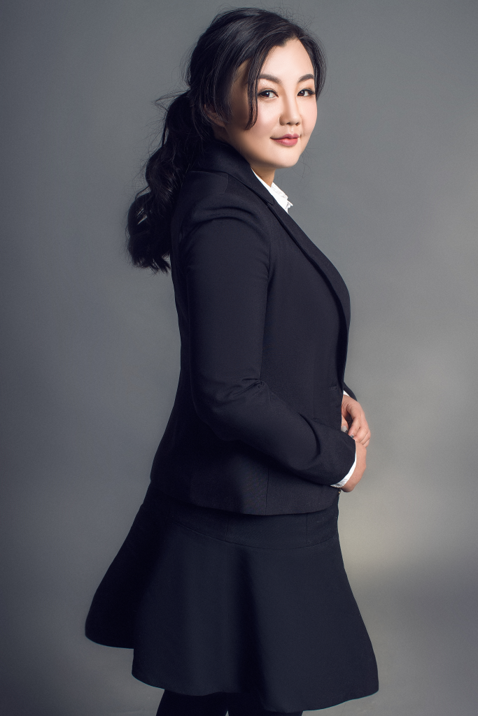 One Study 创始人 Lisa Pang 职业照